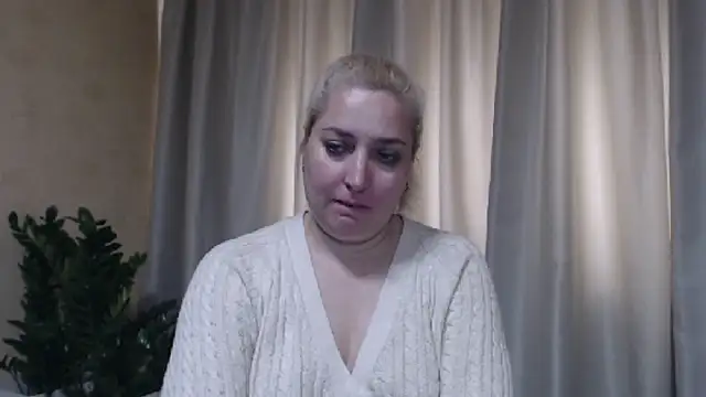 sweetpussy13 webcam