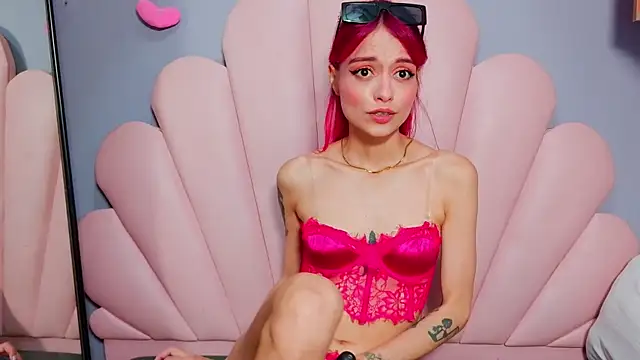 luci_miller webcam
