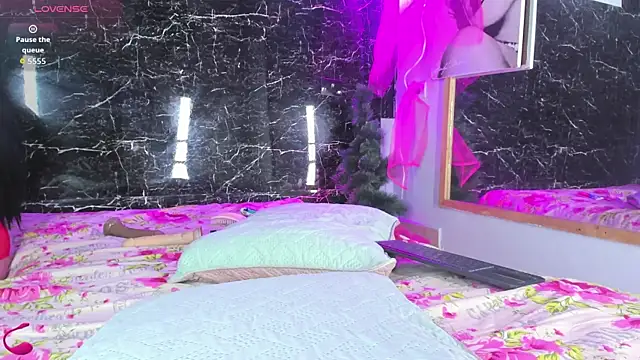 Skarleth_queen webcam