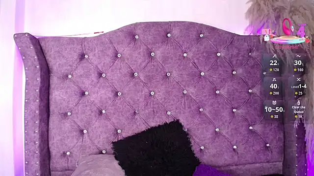 Violet_Collins1 webcam