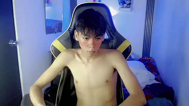 liarr_ (M twink) - naked