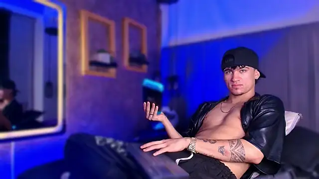 the_bosscrown (M twink) - cum public
