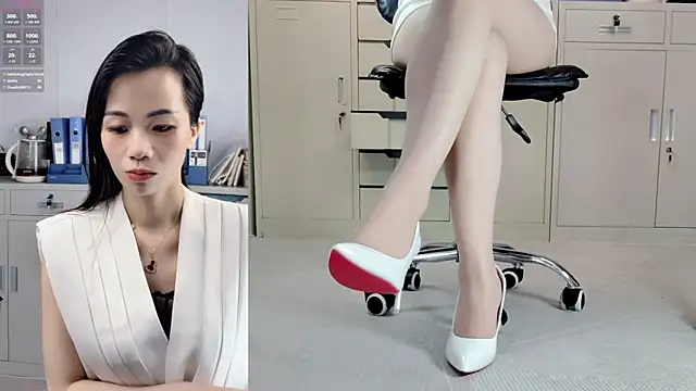 Lynnalltop-165-KeKe webcam