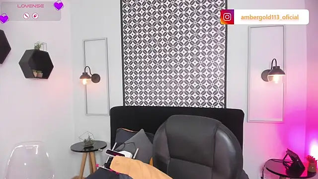 Amber_gold_ webcam