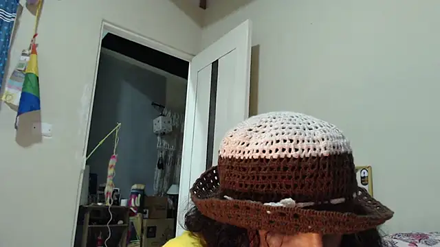AlinaWoolf_ webcam