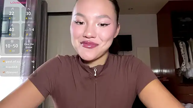 kamila_18_french webcam