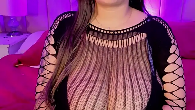 MollyBigBoobs12 webcam
