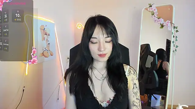 AliceeinWonderlanddd webcam