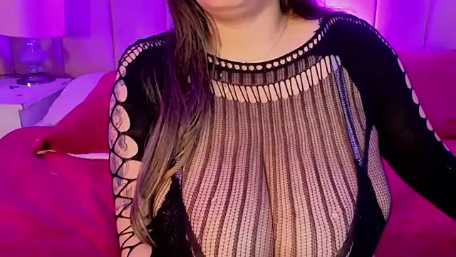 MollyBigBoobs12 webcam