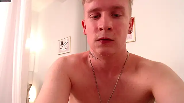 AlexxSweet webcam