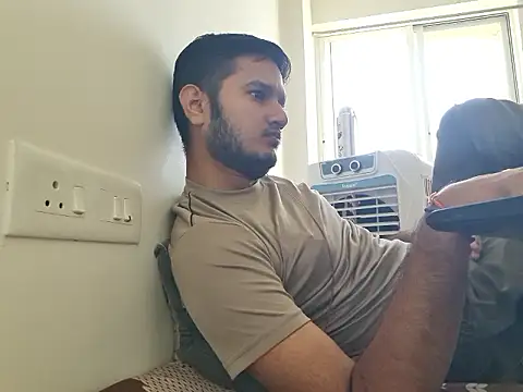 young-hairy-jon webcam
