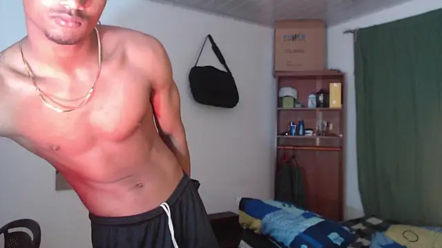 Dani-brown webcam