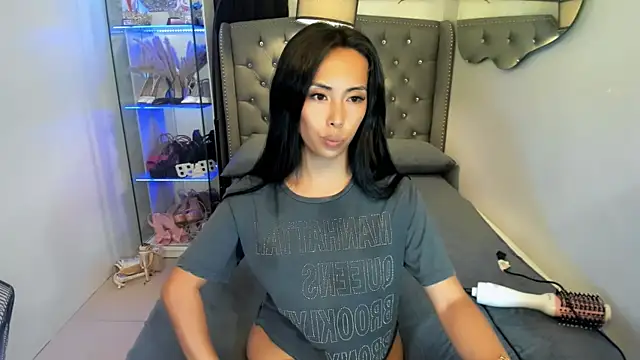 reighnempress webcam