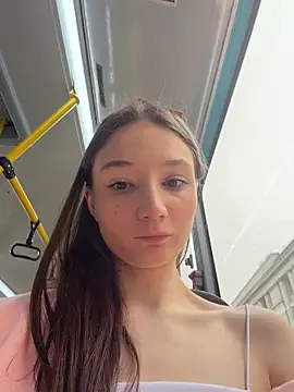 hiding-mila (F teen) - Super tight cameltoe