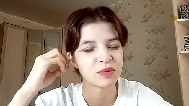 LowkeyIndigo webcam