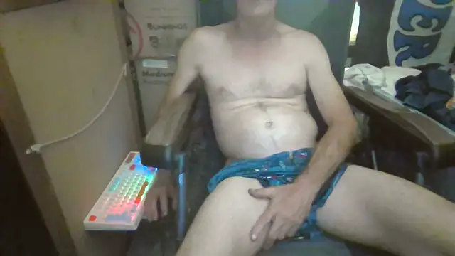 Lovyourpuss webcam