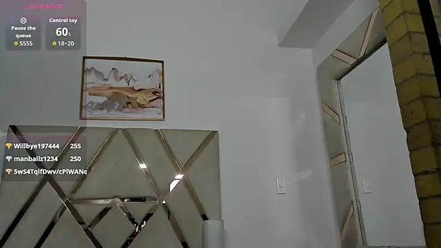 Zoe_Ravenn webcam