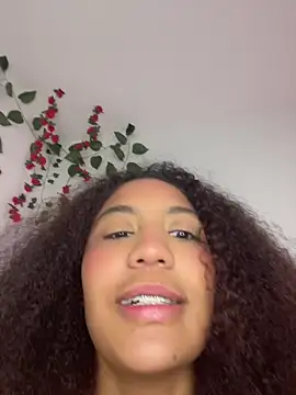 Daphnne_Curly webcam