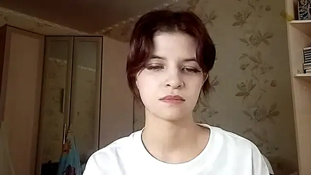 LowkeyIndigo webcam