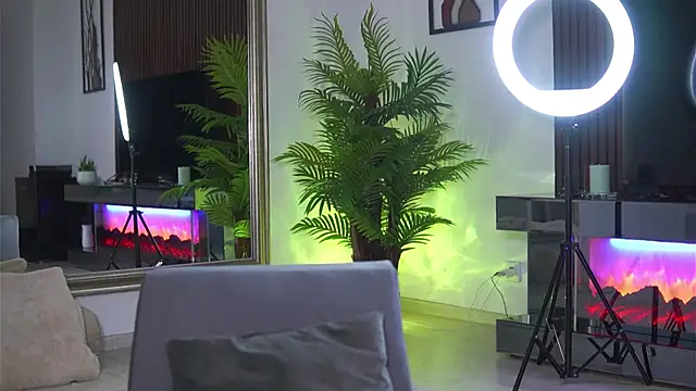 Abbela_White webcam