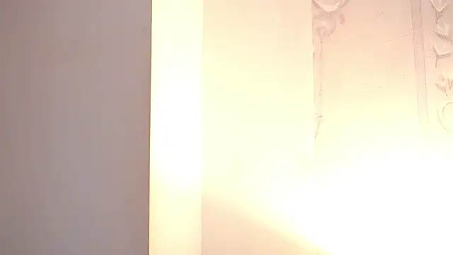 YaaraCollins webcam