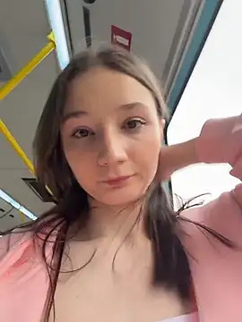 hiding-mila webcam