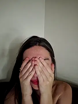 loveuu-bae webcam