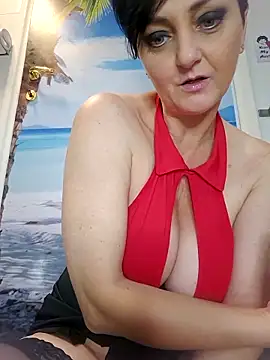 lucillabollente (F mature) - Last tipper win a 3 min. Custom video!😈