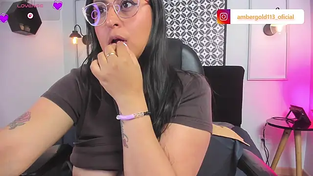 Amber_gold_ webcam