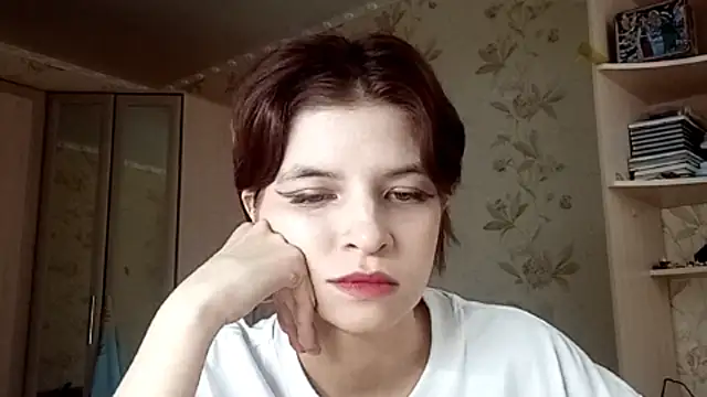 LowkeyIndigo webcam