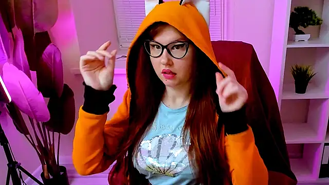 CarolGiggly live sex cam