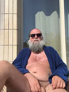 noitelivre (M mature) - Get naked