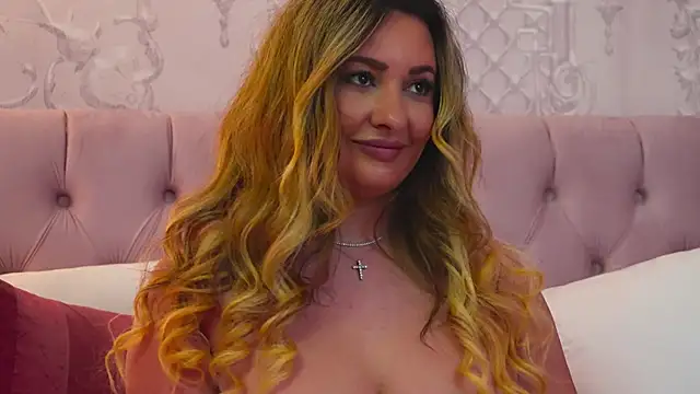 YaaraCollins webcam