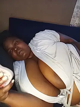 ChubbyLucia webcam