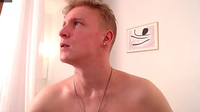 AlexxSweet webcam