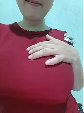 Shine_Mai