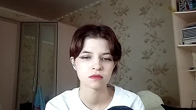 LowkeyIndigo webcam