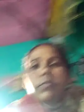 Pooja750 webcam
