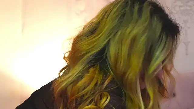 YaaraCollins webcam