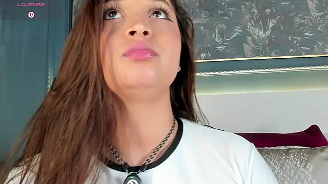 MiaKay1 webcam