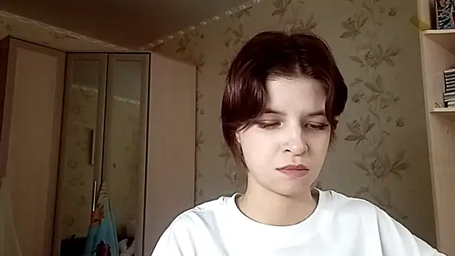 LowkeyIndigo webcam