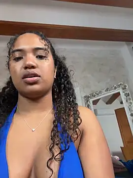 MilaTeenX webcam