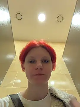 NinaParri webcam