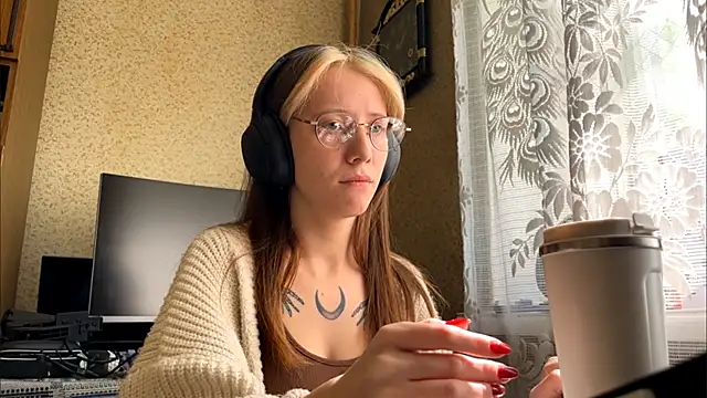 AliceGates webcam