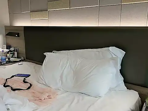 CharlotteLove998 webcam