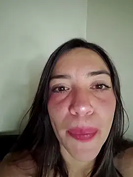 loveuu-bae webcam