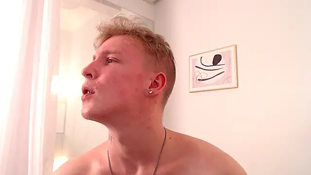 AlexxSweet webcam