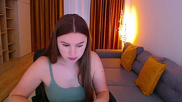 mia_bloomy webcam