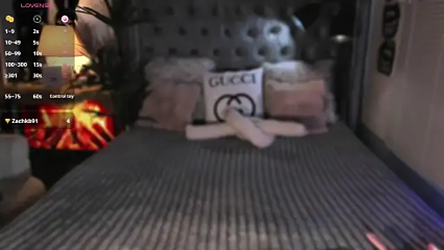 ZyraGoddes webcam