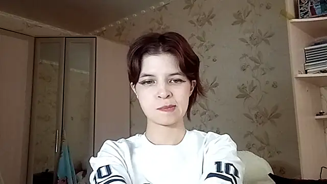LowkeyIndigo webcam